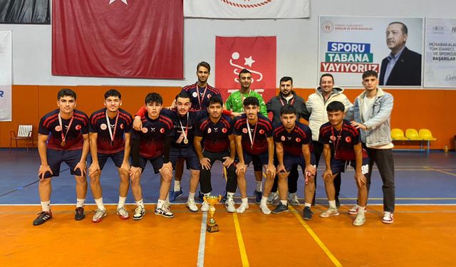 Niğde’de Yurtlig Yurtlararası Futsal Turnuvası tamamlandı