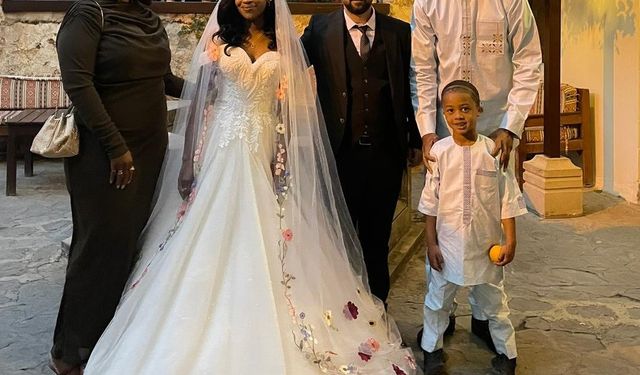Adana'ya Afrikalı gelin: Düğün, Türk geleneklerine göre gerçekleştirildi renkli görüntüler ortaya çıktı