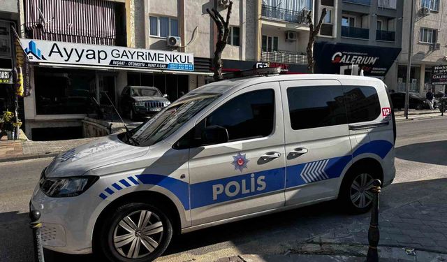 Apartmanın çatısından düşen genç hayatını kaybetti