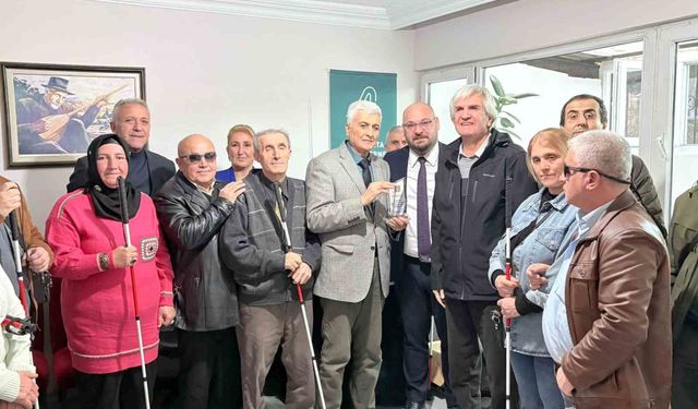 Görme engellilere 'beyaz baston' desteği
