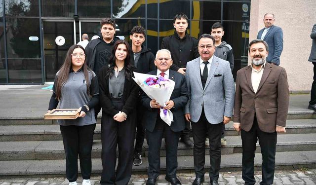 Lise öğrencilerine 'kariyer' ve 'gelecek' tavsiyeleri