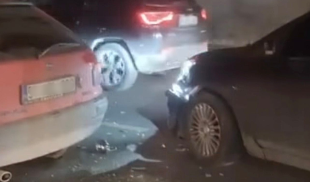 Niğde’de Derbent Mezarlığı önünde maddi hasarlı kaza