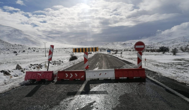 Niğde'de o ilçe yolu ulaşıma kapatıldı