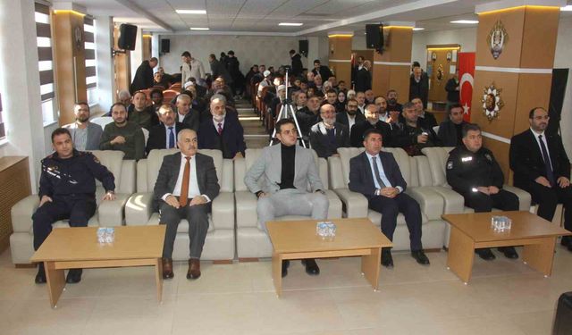 Ezanı güzel okumak için yarıştılar