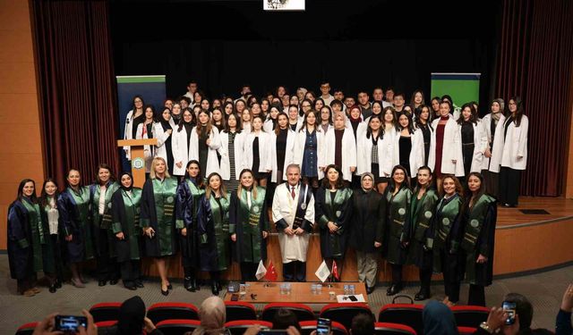 Geleceğin sağlıkçıları beyaz önlüklerini giydi