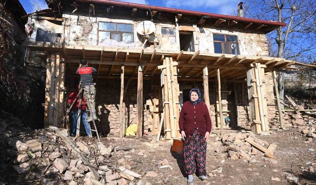 Yaşlı kadının 70 yıllık evi daha güvenli bir yuvaya dönüştürüldü