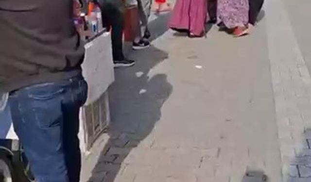 Kadınlar saç başa kavgaya tutuştu