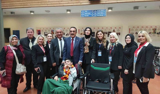 Dernekten 'Bir Sandalye Bir Umut' projesine katkı