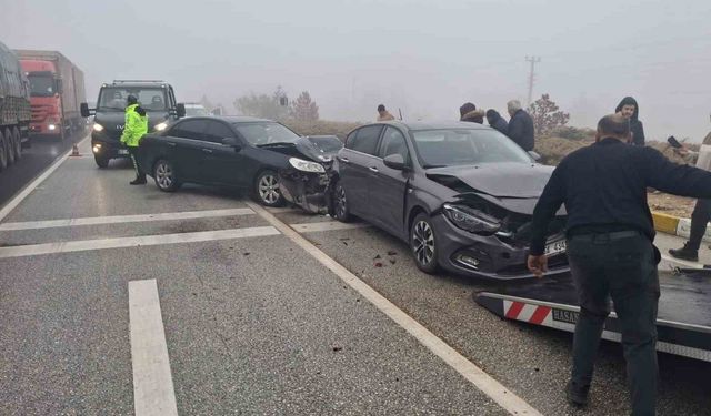 Yoğun sis ulaşımı olumsuz etkiledi