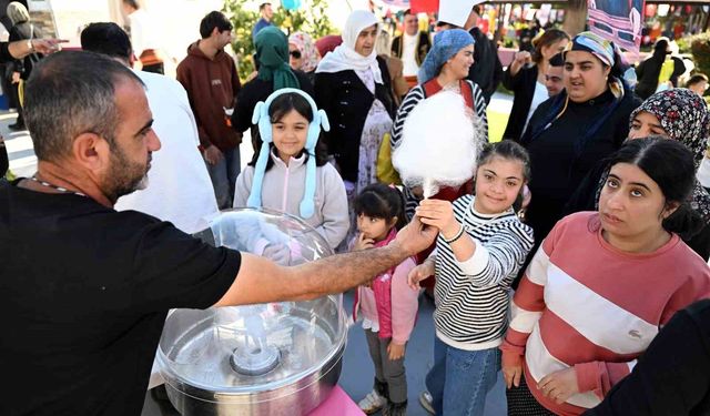 Özel gereksinimli bireyler renkli atölyelerde buluştu