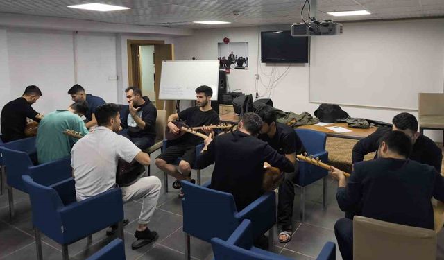 Öğrenci yurdunda satranç turnuvası heyecanı yaşandı