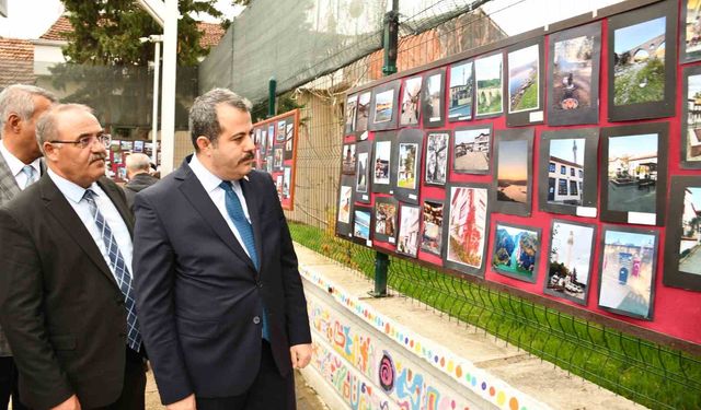 Öğrencilerin gözünden çekilen fotoğraflar sergilendi