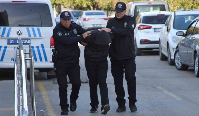 Otobüs şoförüyle motosikletli kadın birbirine girdi