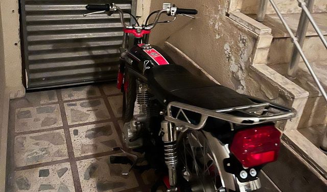Park halindeki motosiklet çalındı