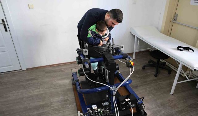 Yürüme güçlüğü çeken çocuklara umut oluyor