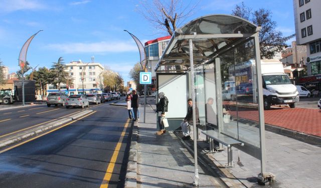 Niğde’de otobüs durakları tamamlanıyor