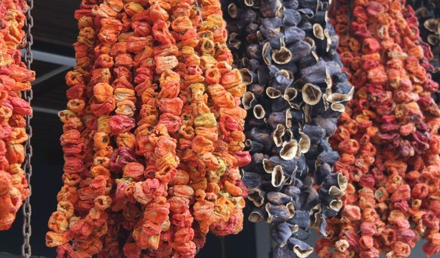 Niğde’de kışlık kurutmalıklar tezgâhta yerini aldı