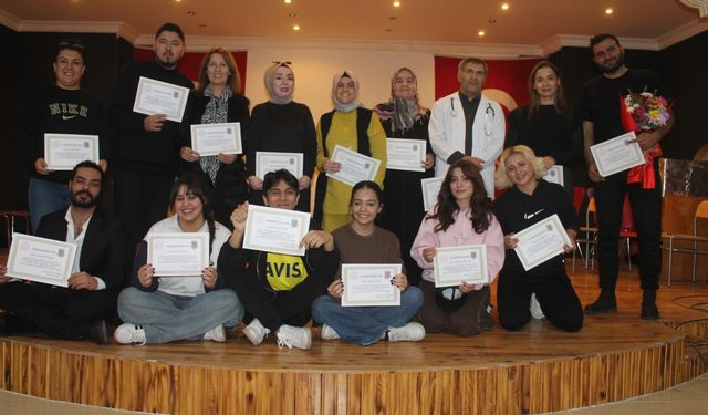 Sanat duvarları aştı, hükümlüler moral buldu