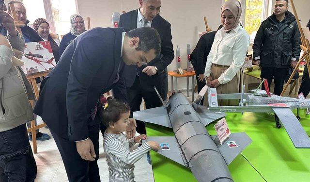 Yerli Malı Haftasında yerli savunma sanayi ürünlerinin maketlerini sergilediler