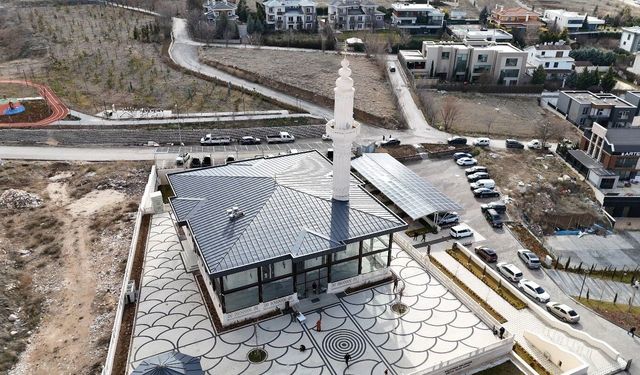 Kendi kendine yeten cami modeli