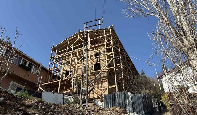 169 yıllık tarihi cami yeniden ibadete hazırlanıyor