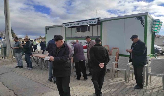 Hayırseverler taziye aracı yaptırdı