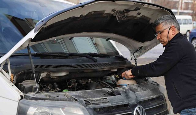 Kırşehir'de oto marketlerde kış ürünlerine talep arttı