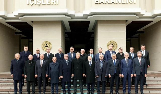 Niğde Valisi Çelik, Bakanlık toplantısına katıldı