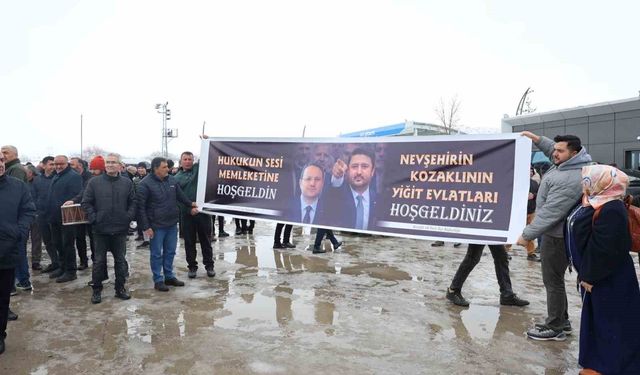 Adalet Bakanı Akın Gürlek, memleketi Nevşehir'de davul zurnayla karşılandı