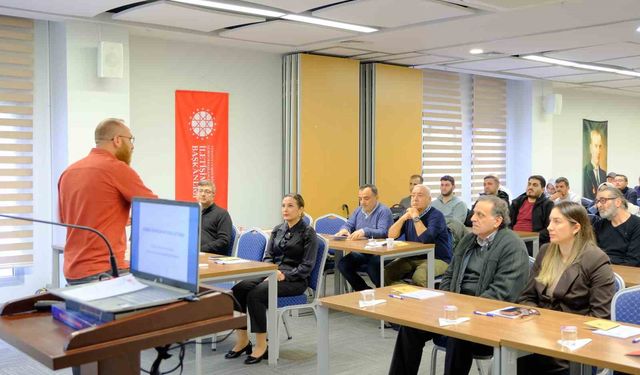 'Diksiyon ve Yapay Zeka Çağında Habercilik' eğitimi