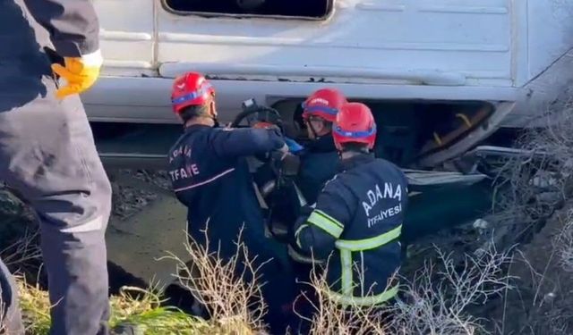 Öğrenci servisi şarampole devrildi: 2'si ağır 9 yaralı