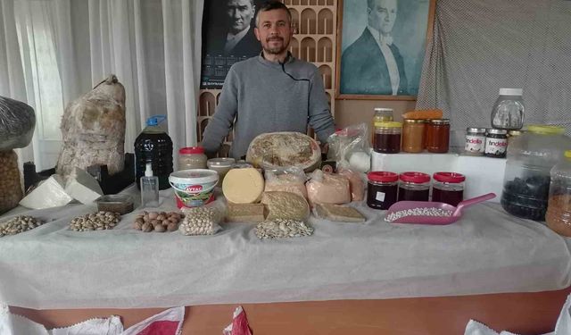 Çiftçilerden topladıklarıyla ramazan kolisi hazırlıyorlar