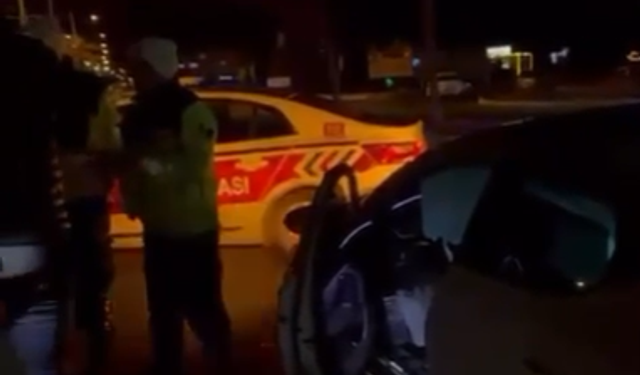 Niğde’de jandarmadan kaçan otomobil kaza yaptı