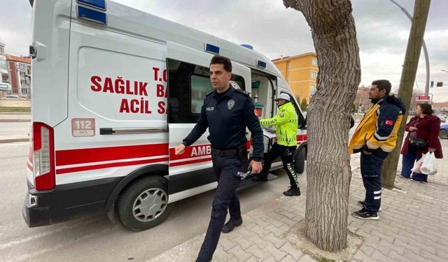 Ciple çarpışan motosikletli çocuk sürücü yaralandı