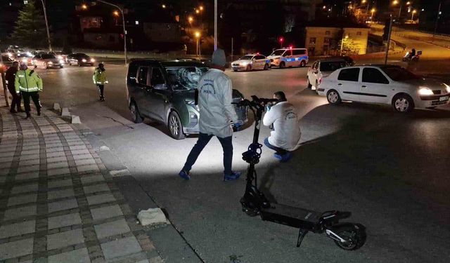 Hafif ticari araçla scooter çarpıştı: 1 ağır yaralı