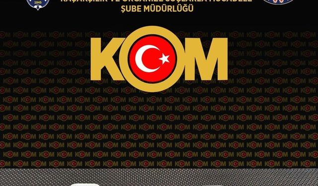 Ehliyet sınavında kopya düzeneği ele geçirildi