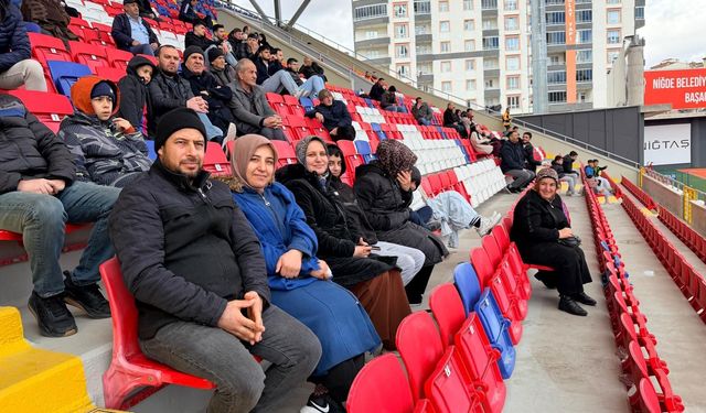 Niğde Belediyespor aileleri tribüne davet etti