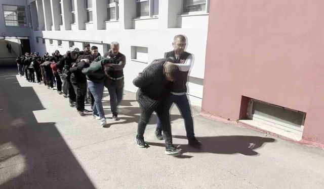 Zehir tacirlerine operasyon: 11 tutuklama