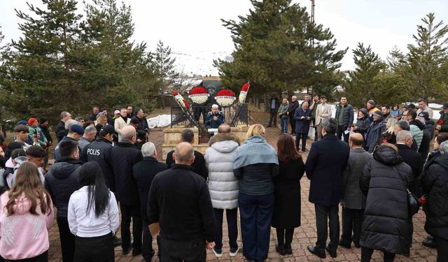 Aşık Veysel 53 yıl sonra da unutulmadı