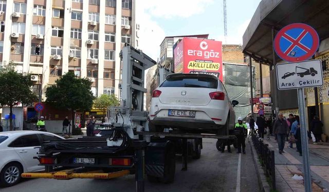 Hatalı park yapan 150 araca ceza yağdı