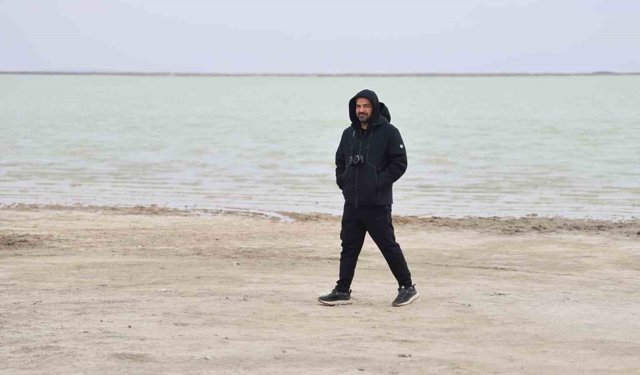 Kırşehir'de flamingolar fotoğraf tutkunlarının objektifine yansıdı