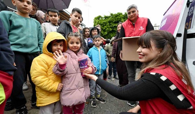 13 ilçede 60 bin çocuğa bayram hediyesi
