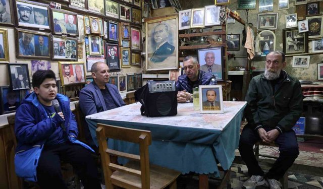 Ölüler Kıraathanesi'nde nostaljik bayramlaşma