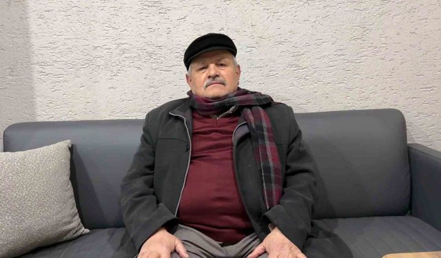 Öptü, yerine astı: 'Bayrağı olmayanın milleti olmaz'