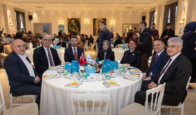 Basın İlan Kurumu’nun gelenekselleşen iftar sofrası Darülaceze’de kuruldu