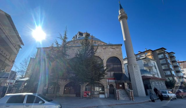 Niğde’de patlama sonrası o cami ibadete kapatıldı