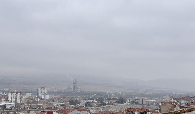 Niğde güne sisle uyandı