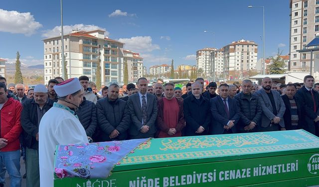 Kazada ölen Özcan gözyaşlarıyla uğurlandı