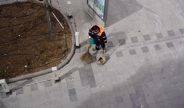 Niğde’de temizlik ekipleri bayramda da görev başında
