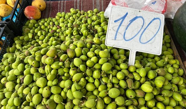 Niğde’de nektarin çağlası tezgahta